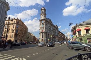 Зафонтанный Петербург