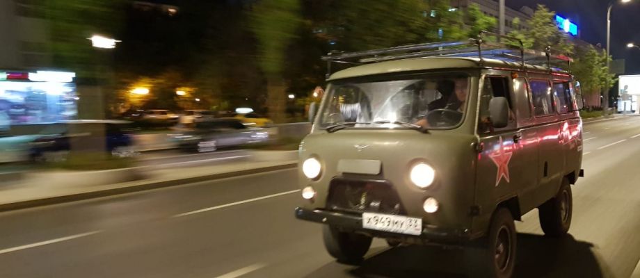 Visite Moscou by night en UAZ