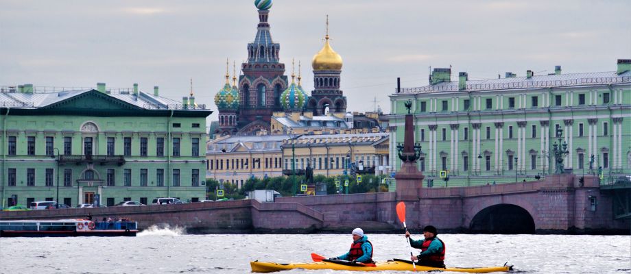 Tour en kayak sur la Neva - Saint Pétersbourg