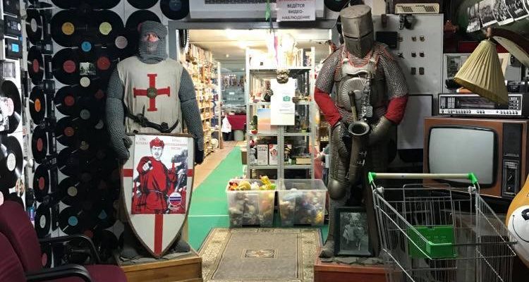 Excursion sur un marché aux puces - Marché aux puces couvert